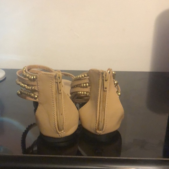 Tan & gold wrap around the ankle open toe sandals - Picture 3 of 4